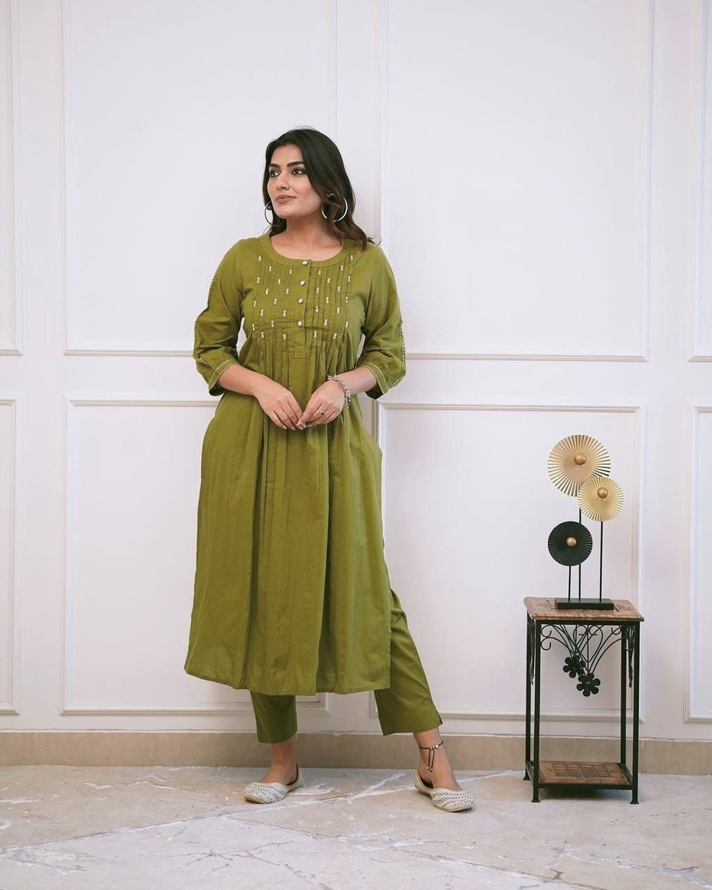 Green Cotton Kurti Pant Set with Tagai & Button Work