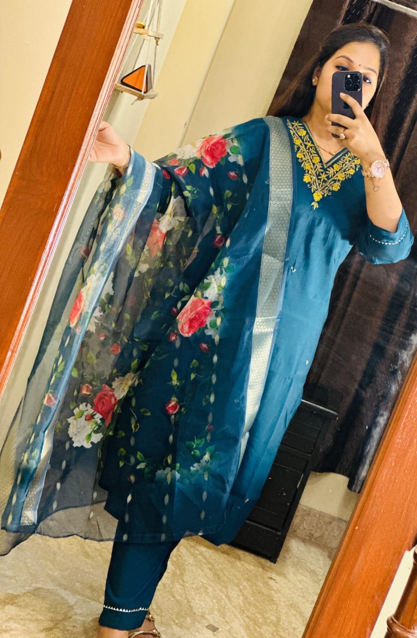 Roman Silk Embroidered Kurta Pant Dupatta Set